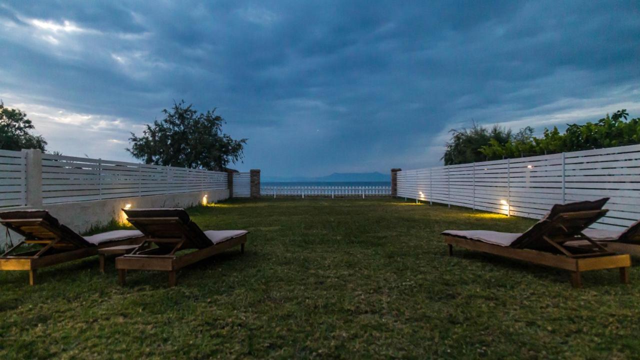 Terracotta Beach House 莱夫基米 外观 照片
